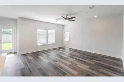 10313 South Goshawk Trail, Conroe, TX 77385 - Photo 7