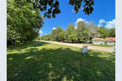 201 Cypress Lakes Circle Circle, Cleveland, TX 77327 - Photo 3
