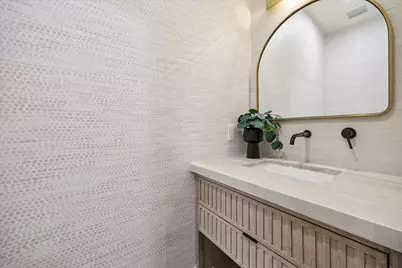 10422 Timberoak Drive, Houston, TX 77043 - Photo 7