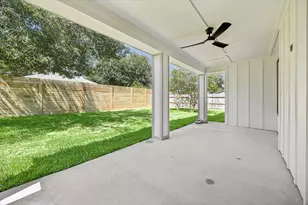 10422 Timberoak Dr, Houston, TX 77043 - Photo 13