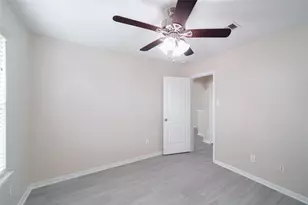 12206 Cove Bluff Ct, Cypress, TX 77433 - Photo 9