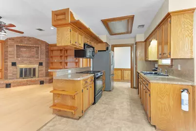 1706 Shawnee Street, Navasota, TX 77868 - Photo 11