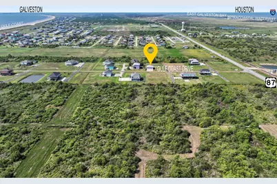 204 New Orleans, Crystal Beach, TX 77650 - Photo 3