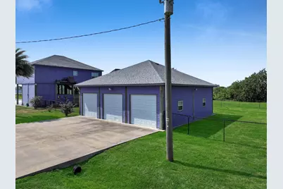 204 New Orleans, Crystal Beach, TX 77650 - Photo 13