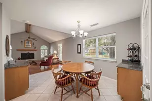 4949 Pleasure Lake Ln, Willis, TX 77318 - Photo 5