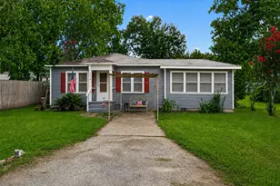 3514 Commerce St, Damon, TX 77430 - Photo 3