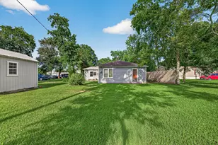 3514 Commerce St, Damon, TX 77430 - Photo 35