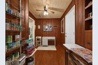 3514 Commerce Street, Damon, TX 77430 - Photo 9