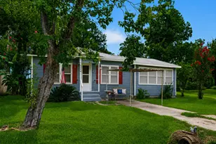 3514 Commerce St, Damon, TX 77430 - Photo 1
