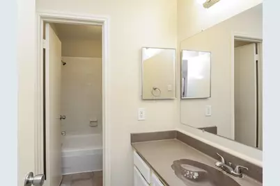 17002 Enchanted Circle E, Sugar Land, TX 77498 - Photo 13