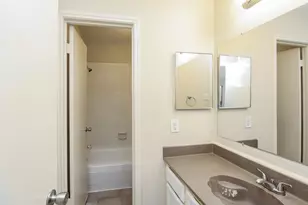 17002 Enchanted Cir E, Sugar Land, TX 77498 - Photo 13