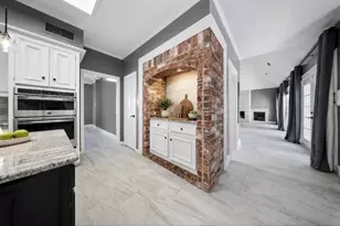 11626 Taos Ln, Houston, TX 77070 - Photo 9