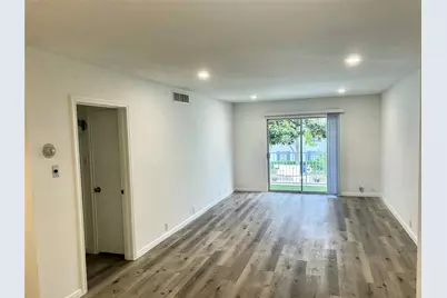 2601 Bellefontaine Street #A207, Houston, TX 77025 - Photo 5