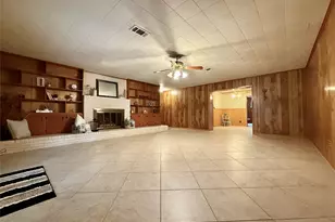 1140 Mitzi St, Vidor, TX 77662 - Photo 11