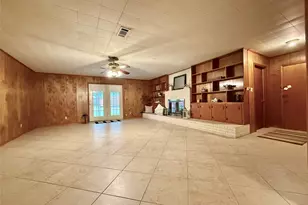 1140 Mitzi St, Vidor, TX 77662 - Photo 9