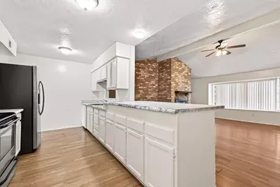 10431 Towne Oak Lane, Sugar Land, TX 77498 - Photo 13