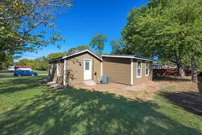 314 Avenue D, Point, TX 75472 - Photo 5
