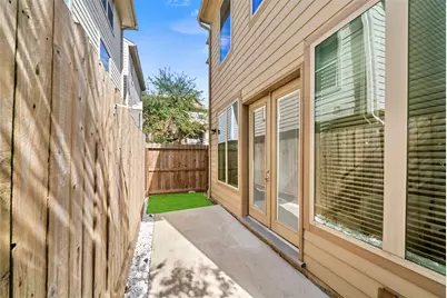 2627 Shady Woods Lane, Houston, TX 77008 - Photo 29