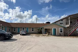 1301 N Ocean Dr, Port Lavaca, TX 77979 - Photo 1