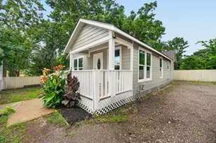 107 N 10th St, Richmond, TX 77469 - Photo 3
