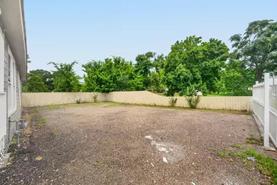 107 N 10th Street, Richmond, TX 77469 - Photo 39
