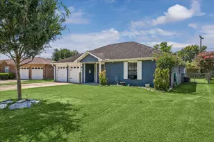 1213 E Brown Ln, Deer Park, TX 77536 - Photo 1