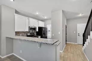 279 Capetown, Conroe, TX 77356 - Photo 5