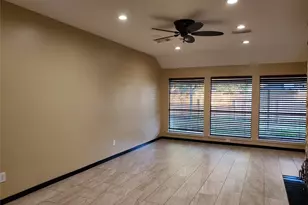 2107 Tower Bridge Rd, Pearland, TX 77581 - Photo 3