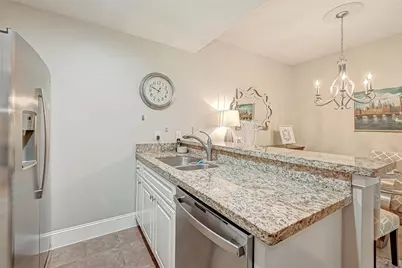 11711 Memorial Drive #389, Houston, TX 77024 - Photo 9