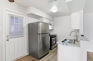 5242 Grace Point Ln, Houston, TX 77048 - Photo 19
