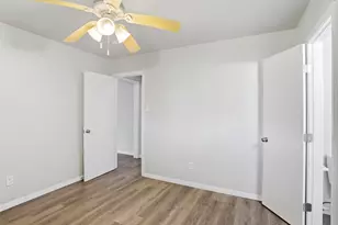 5242 Grace Point Ln, Houston, TX 77048 - Photo 23