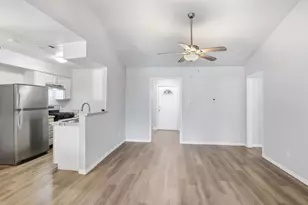5242 Grace Point Ln, Houston, TX 77048 - Photo 15