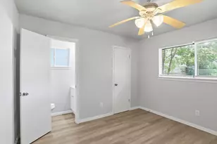 5242 Grace Point Ln, Houston, TX 77048 - Photo 21