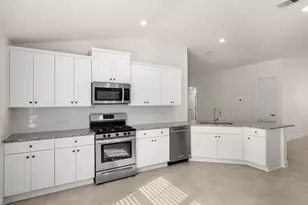 13221 Lago Acero Ln, Texas City, TX 77568 - Photo 11