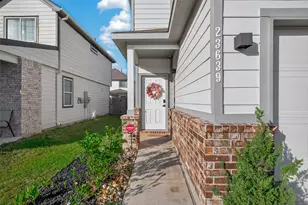 23639 Buttress Root Dr, Spring, TX 77373 - Photo 3