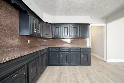 7318 Dahlia Street, Houston, TX 77012 - Photo 17