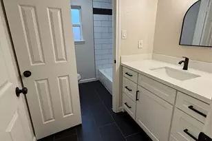 4747 Clover St, Houston, TX 77033 - Photo 11