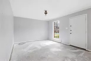9005 Gaylord St, Houston, TX 77024 - Photo 13