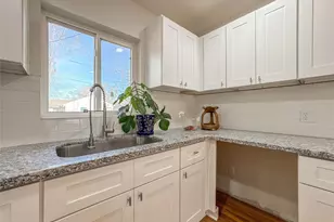 6011 Belmark St, Houston, TX 77033 - Photo 9