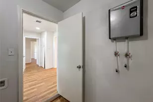 6011 Belmark St, Houston, TX 77033 - Photo 21