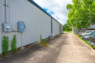 8621 Hwy 6, Hitchcock, TX 77563 - Photo 5
