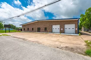 8621 Hwy 6, Hitchcock, TX 77563 - Photo 1