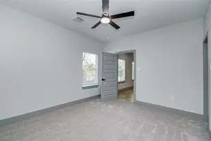 835 S Victory Dr, Houston, TX 77088 - Photo 25