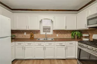 911 Wooding St, Houston, TX 77011 - Photo 7