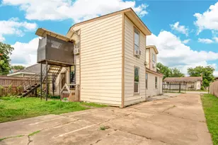 911 Wooding St, Houston, TX 77011 - Photo 17