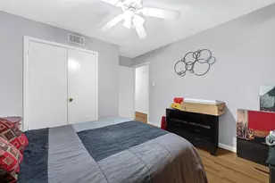 4831 Knickerbocker St, Houston, TX 77035 - Photo 33