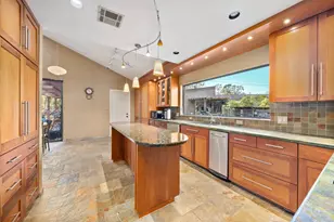 801 Holly Ridge Dr, Houston, TX 77024 - Photo 21