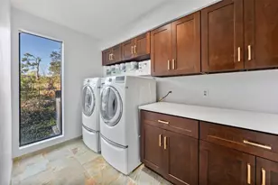 801 Holly Ridge Dr, Houston, TX 77024 - Photo 25