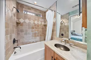 801 Holly Ridge Dr, Houston, TX 77024 - Photo 33