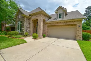7 E Shale Creek Cir, The Woodlands, TX 77382 - Photo 1